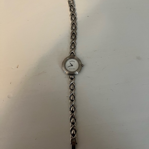 Vintage Lot of Two Women’s Silver Rectangular and Circular Wristwatches Giorgio - Picture 11 of 13